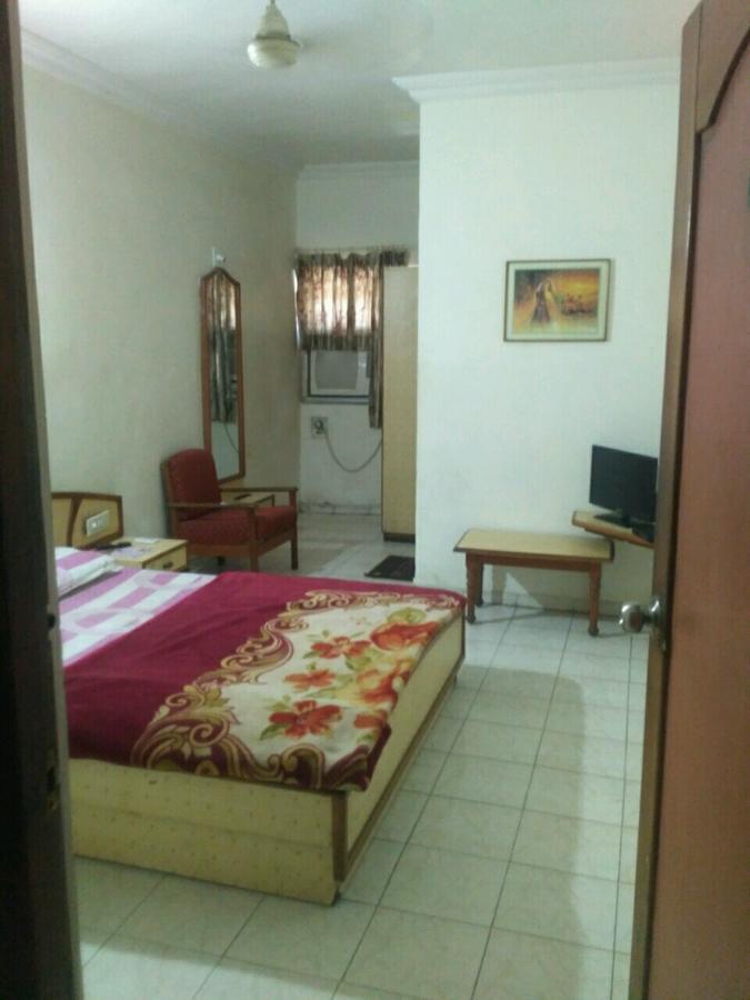 Rajshree Hotel Αχμπανταμπάντ Εξωτερικό φωτογραφία