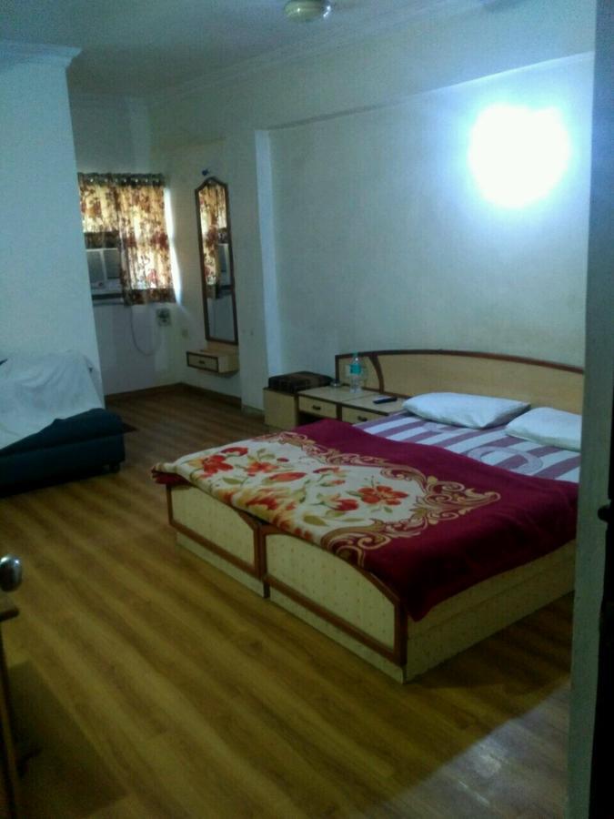 Rajshree Hotel Αχμπανταμπάντ Εξωτερικό φωτογραφία