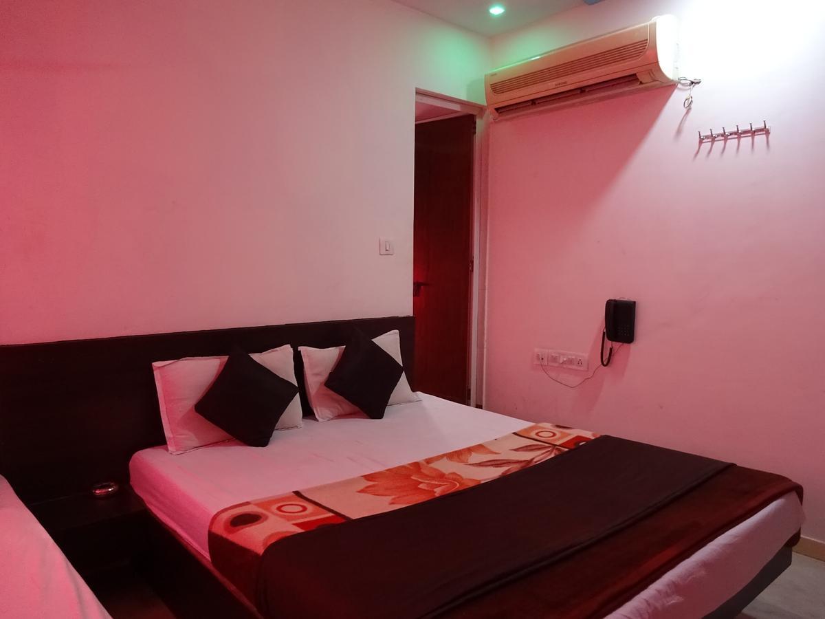 Rajshree Hotel Αχμπανταμπάντ Εξωτερικό φωτογραφία