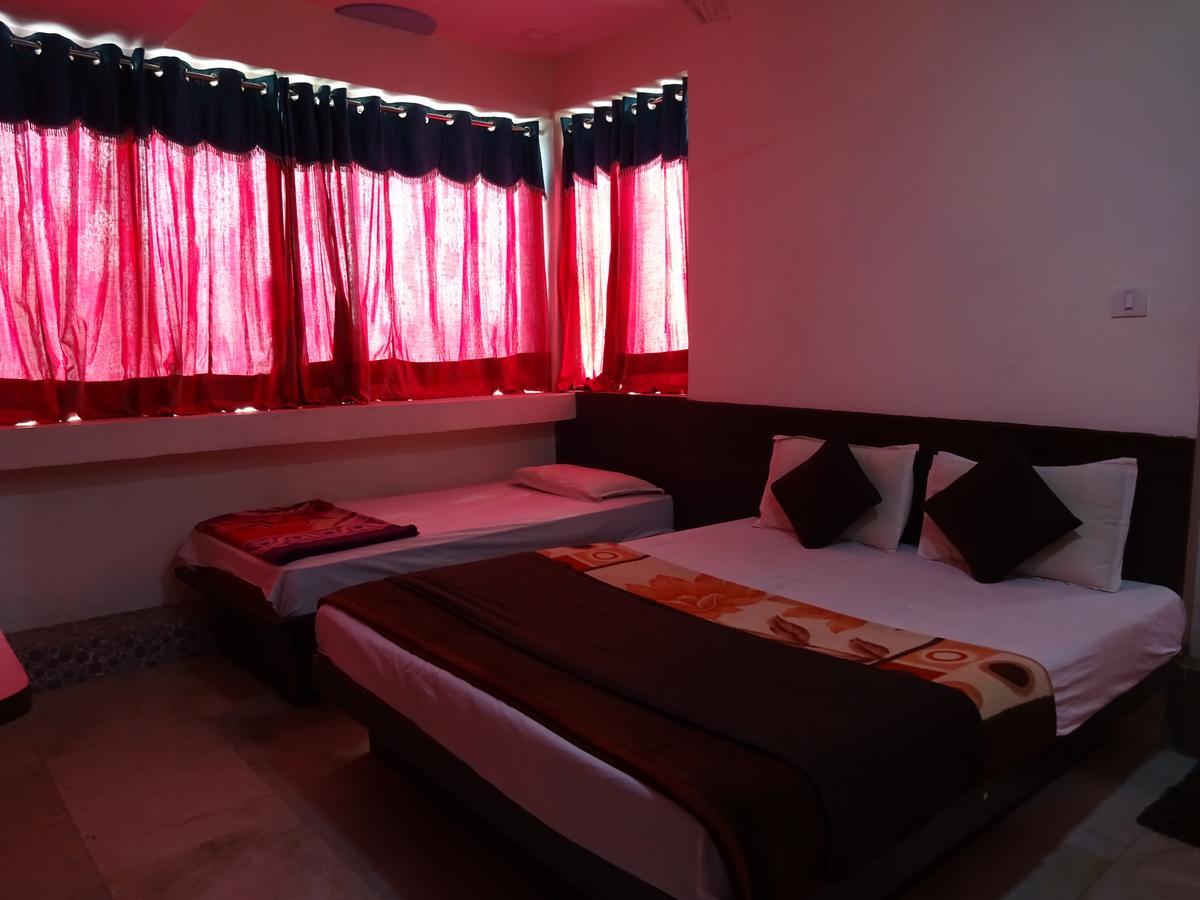 Rajshree Hotel Αχμπανταμπάντ Εξωτερικό φωτογραφία